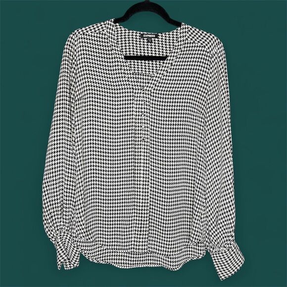 Express Women's Classic Houndstooth Long Sleeve Button-Up Blouse - Picture 1 of 6